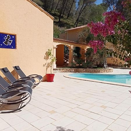 Les Restanques - chambre d'hôtes Cuges-les-Pins Extérieur photo