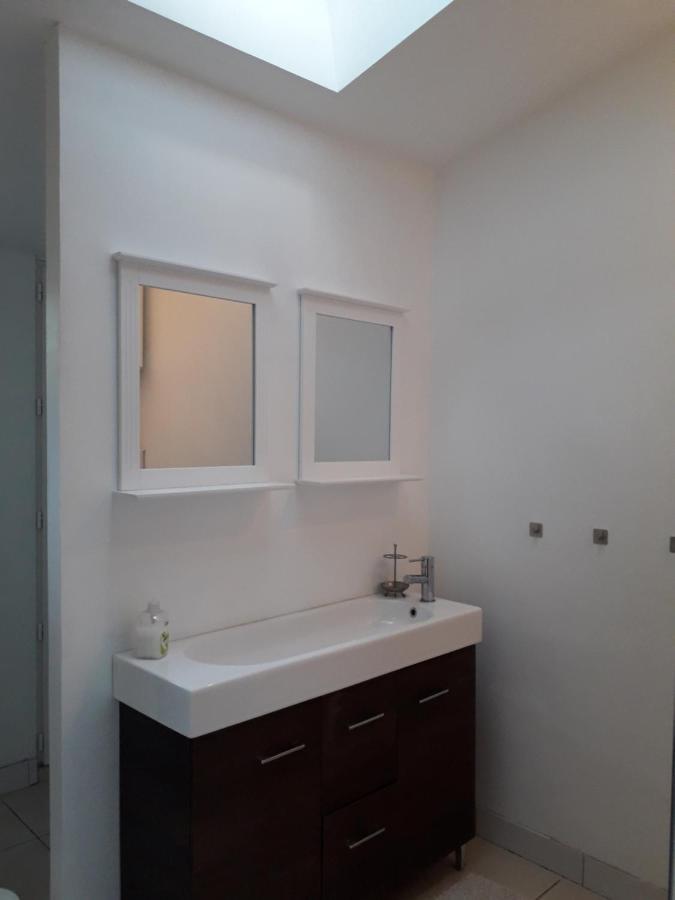 Les Restanques - chambre d'hôtes Cuges-les-Pins Extérieur photo