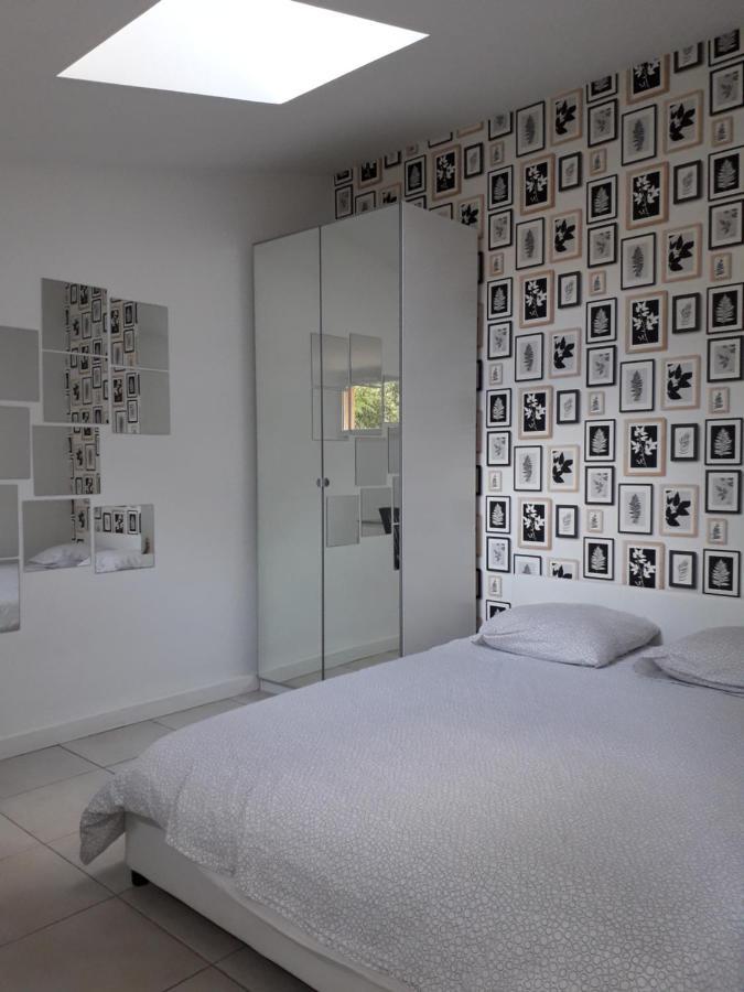 Les Restanques - chambre d'hôtes Cuges-les-Pins Extérieur photo