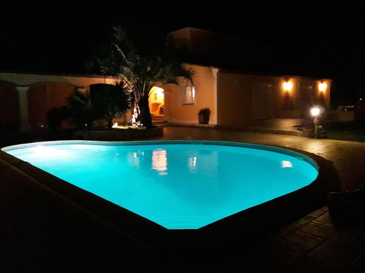 Les Restanques - chambre d'hôtes Cuges-les-Pins Extérieur photo
